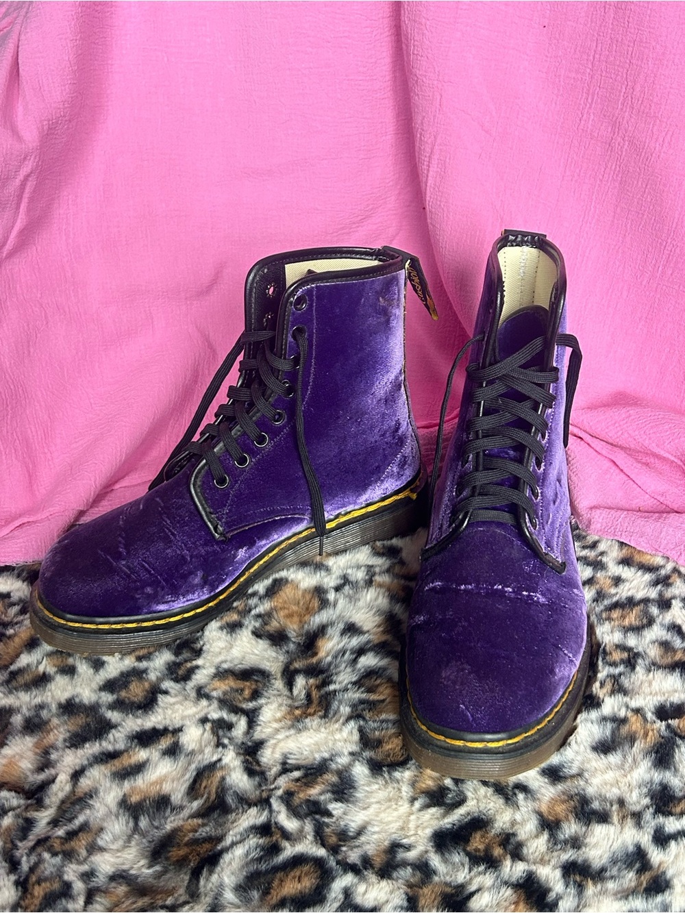 VINTAGE “Made in England” Purple Velvet Authentic Dr.Martens Lace Up Boots - Picture 2 of 8